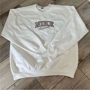 Classic Nike Spellout Crewneck White/Brown
